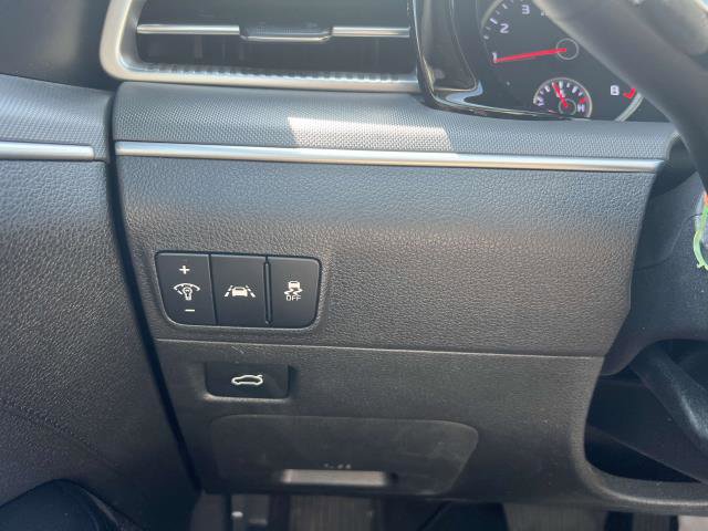 Vehicle image 20 of 30