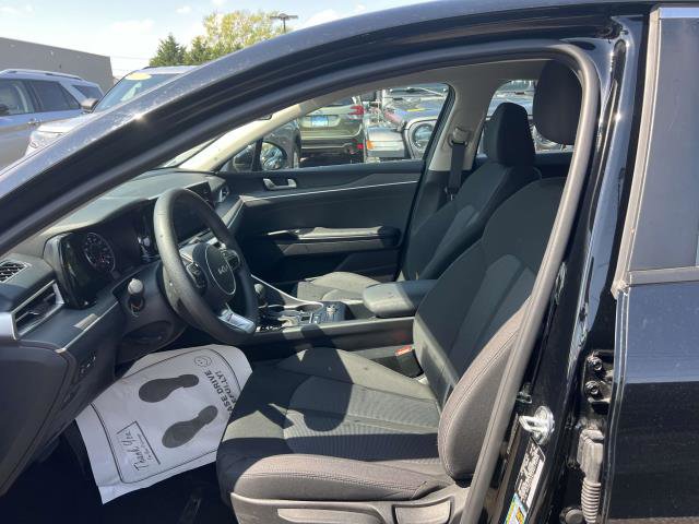 Vehicle image 11 of 30