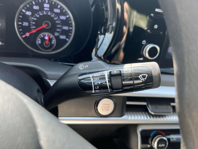 Vehicle image 26 of 30