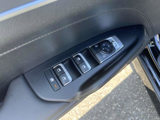 Vehicle image 16 of 30