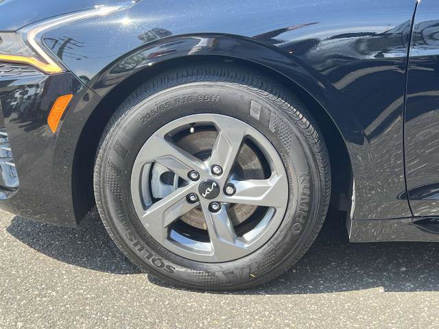 Vehicle image 7 of 30
