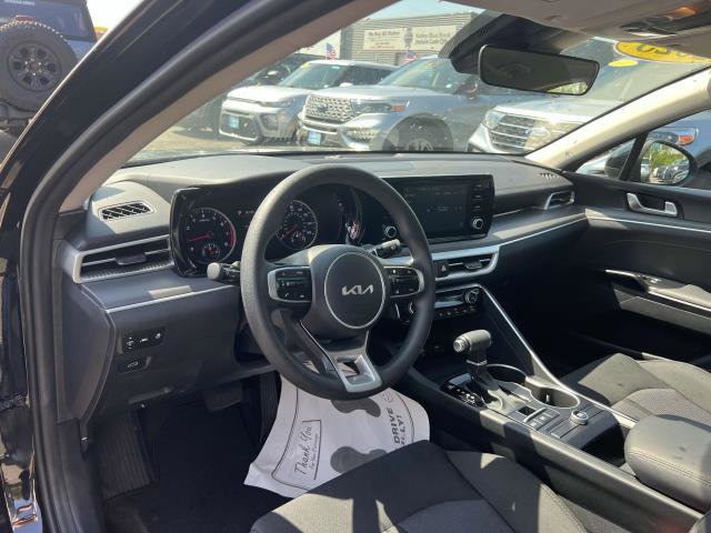 Vehicle image 19 of 30