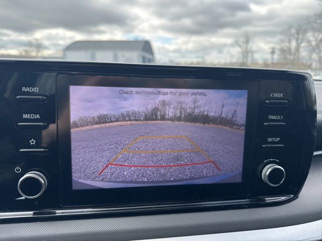 Vehicle image 22 of 23