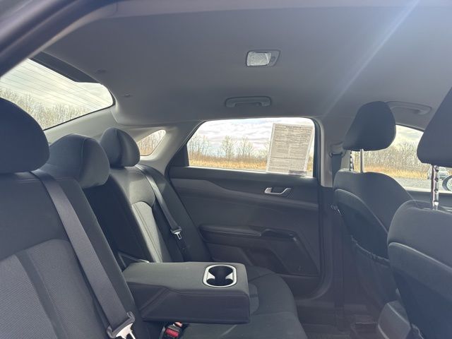 Vehicle image 9 of 23