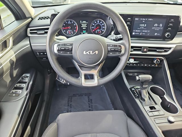 Vehicle image 14 of 31