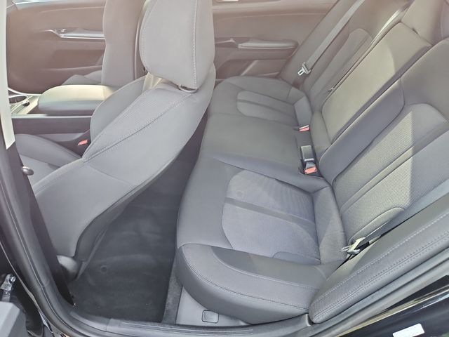 Vehicle image 12 of 31