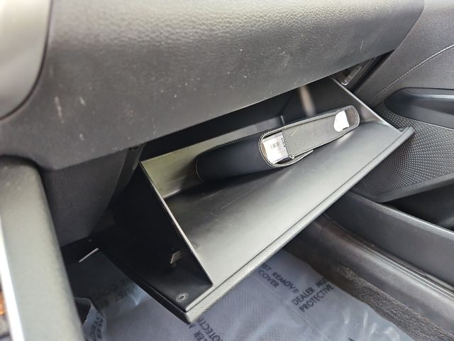Vehicle image 19 of 31