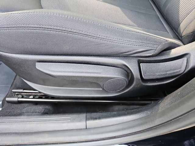 Vehicle image 18 of 31