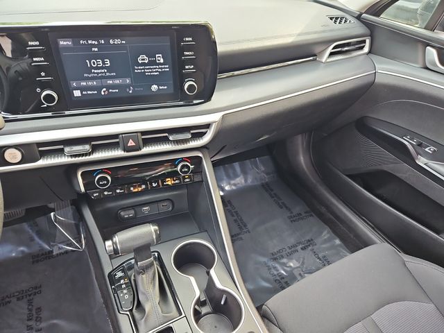 Vehicle image 15 of 31
