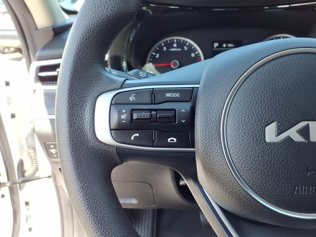 Vehicle image 9 of 24