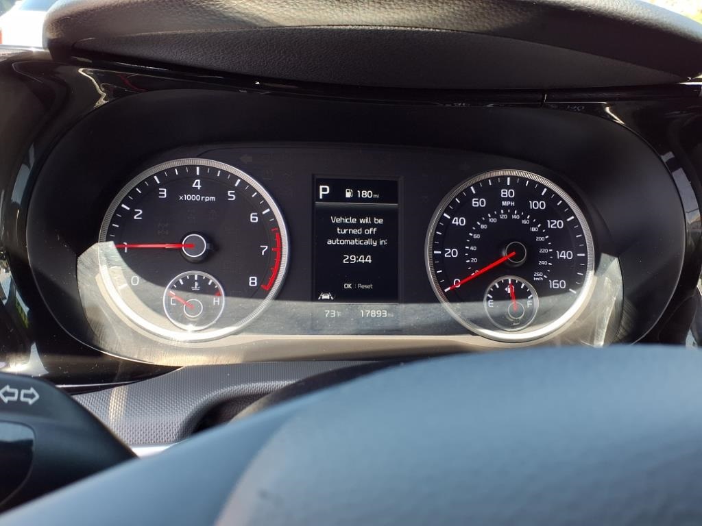 Vehicle image 11 of 24