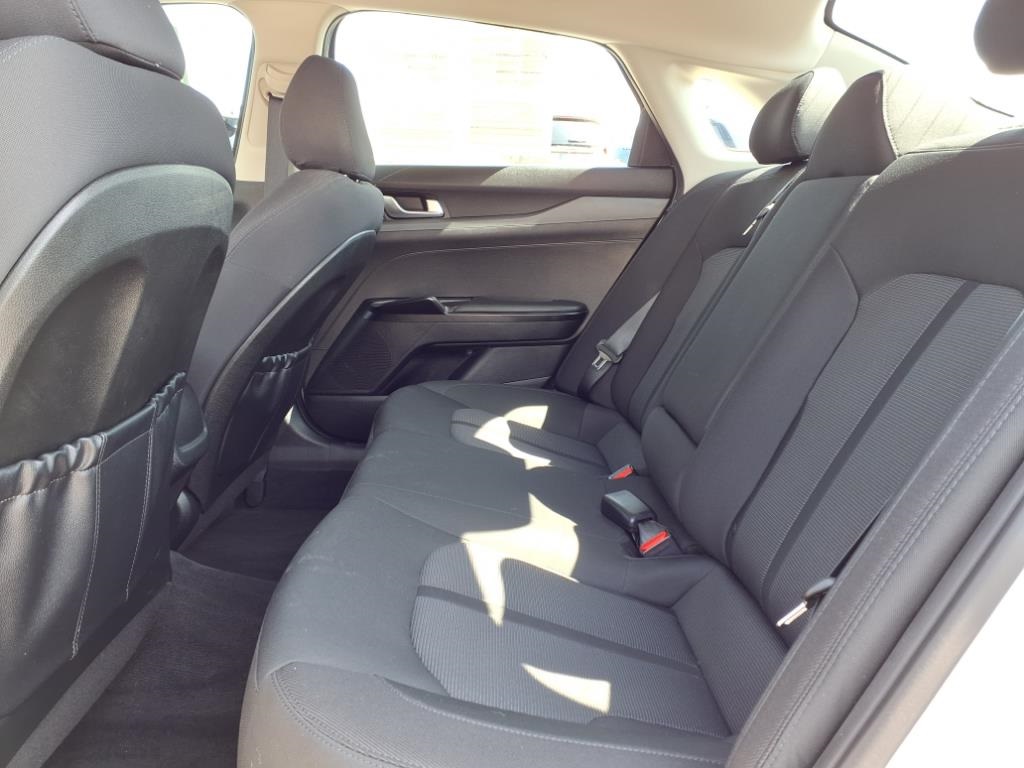 Vehicle image 20 of 24