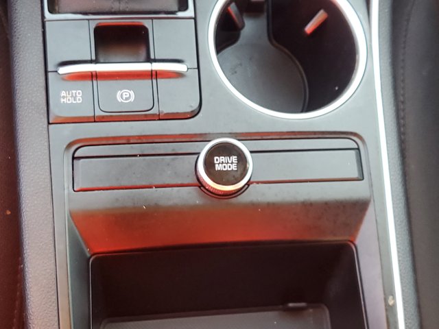 Vehicle image 31 of 32