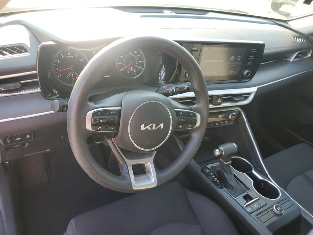 Vehicle image 19 of 32