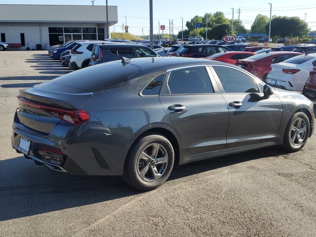 Vehicle image 2 of 32