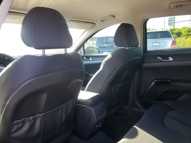 Vehicle image 11 of 32