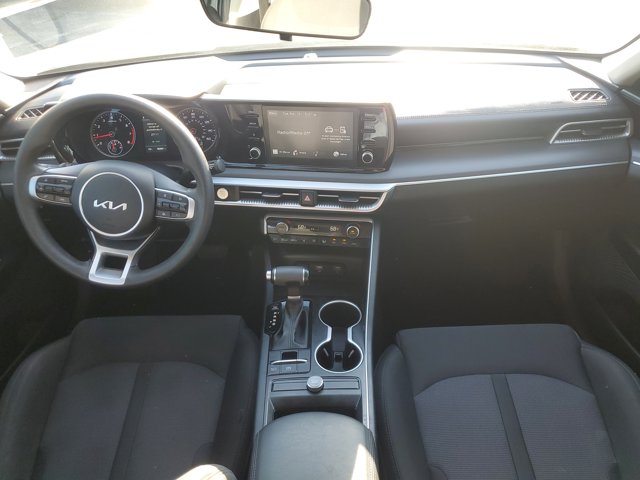Vehicle image 13 of 32