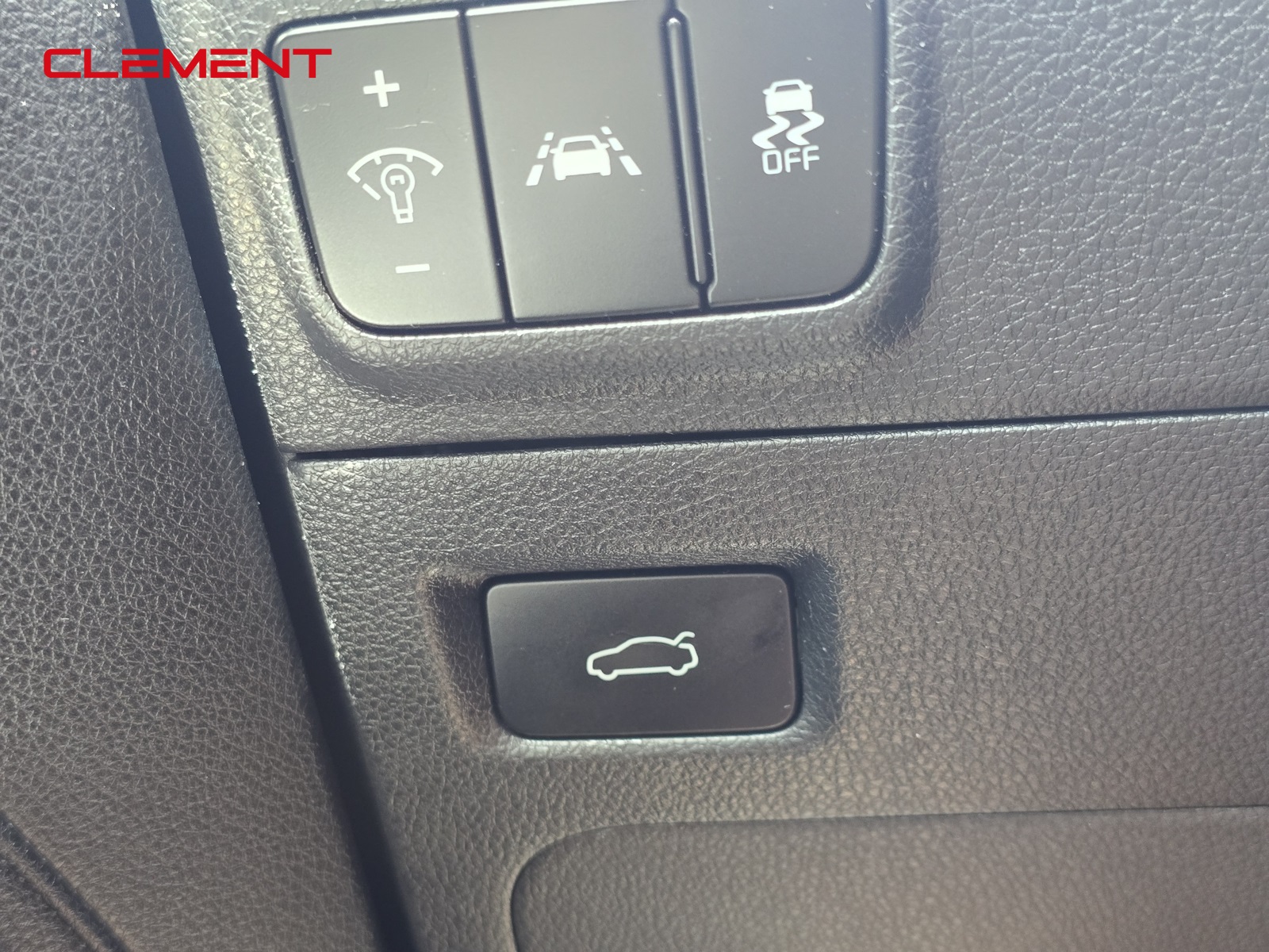 Vehicle image 18 of 49