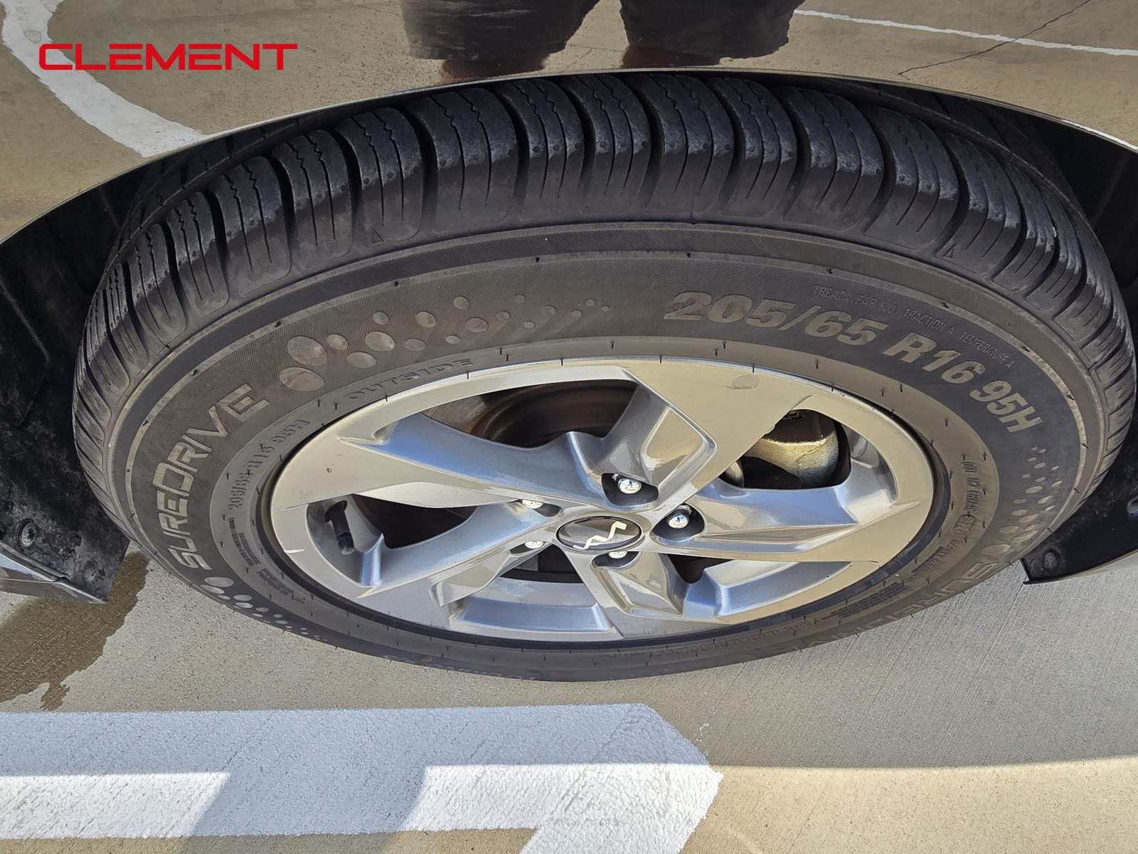Vehicle image 40 of 49