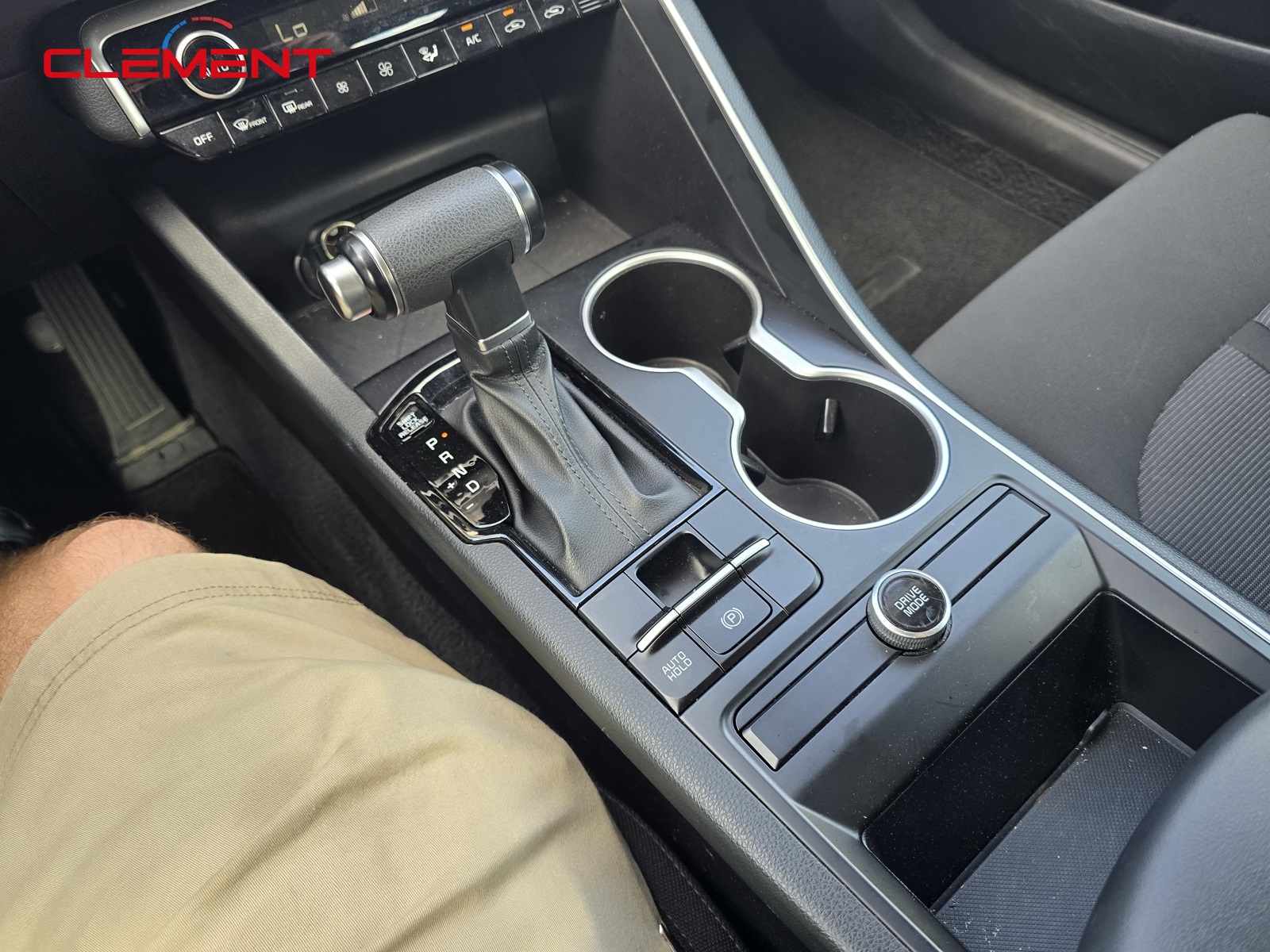 Vehicle image 24 of 49