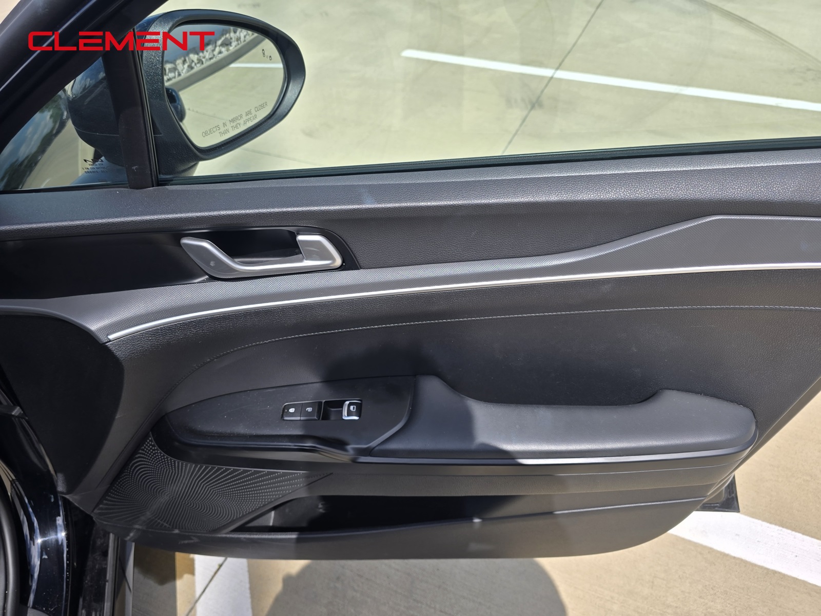 Vehicle image 36 of 49