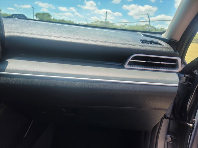Vehicle image 13 of 31
