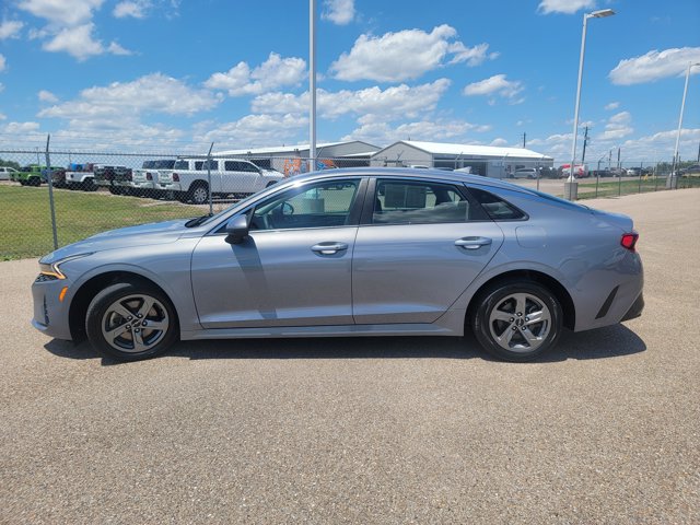 Vehicle image 8 of 31