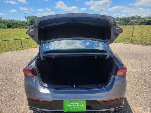 Vehicle image 18 of 31