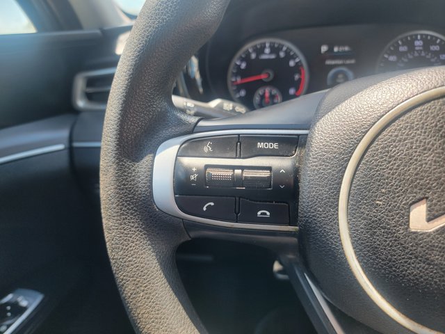 Vehicle image 27 of 31