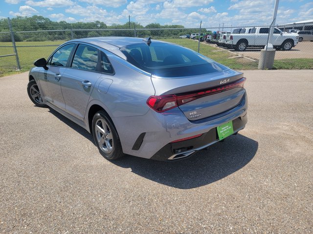Vehicle image 7 of 31