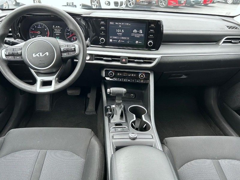 Vehicle image 9 of 21