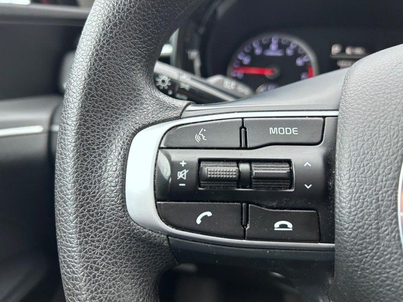Vehicle image 11 of 21