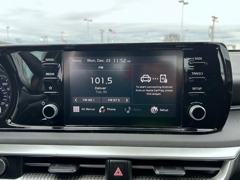 Vehicle image 13 of 21