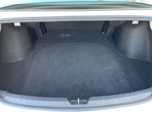 Vehicle image 28 of 43