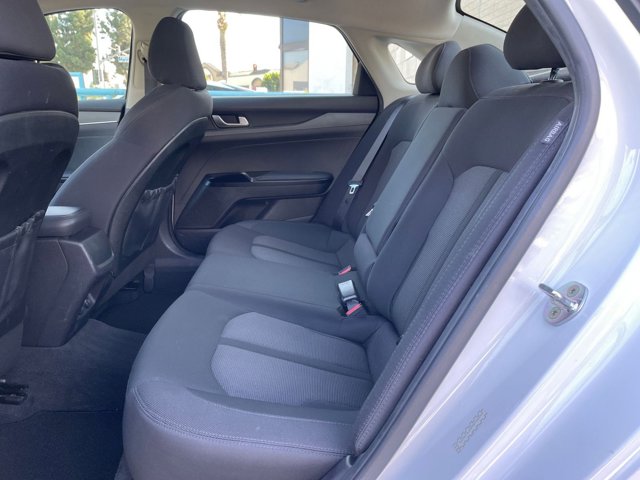 Vehicle image 23 of 43