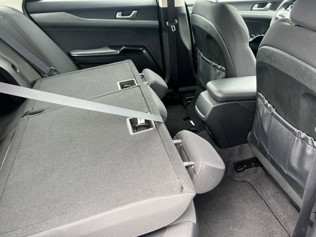 Vehicle image 19 of 34