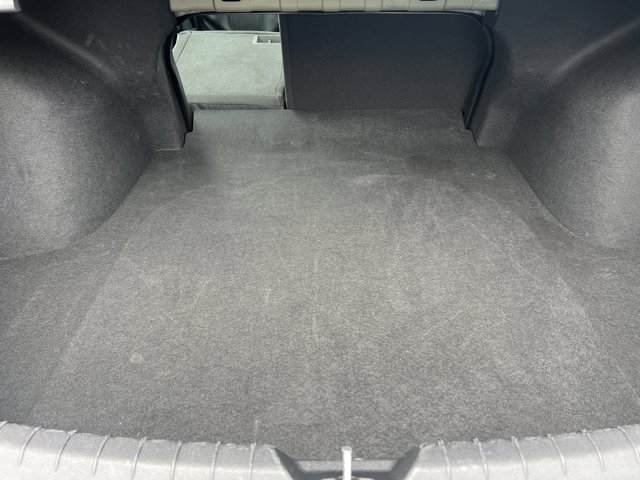 Vehicle image 17 of 34