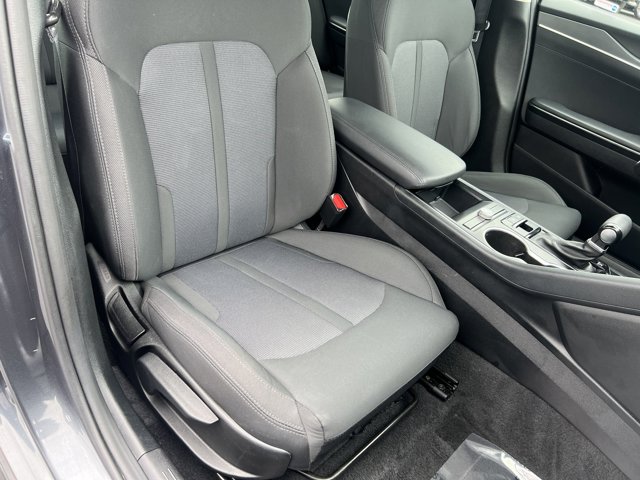 Vehicle image 22 of 34
