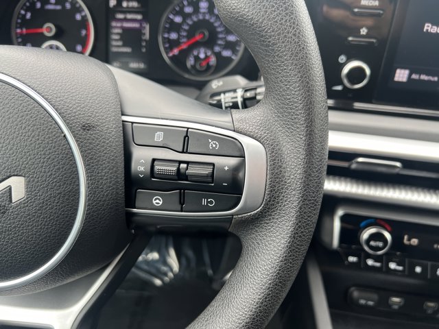 Vehicle image 26 of 34