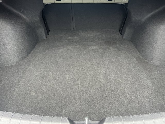 Vehicle image 16 of 34