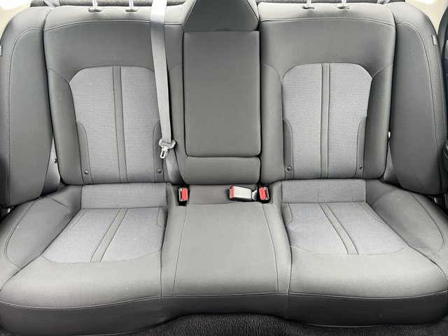 Vehicle image 13 of 34