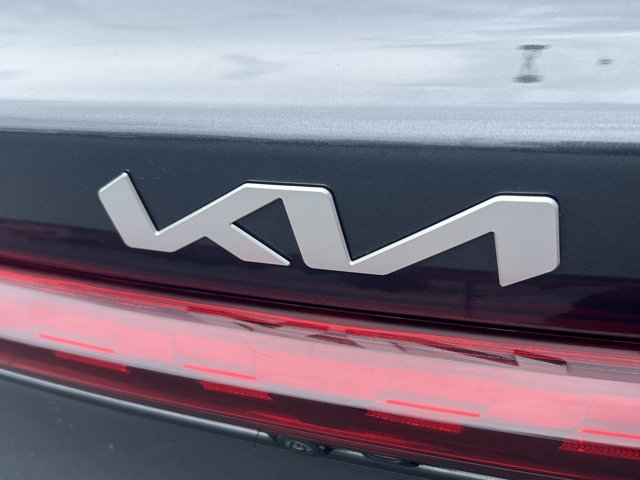 Vehicle image 9 of 34