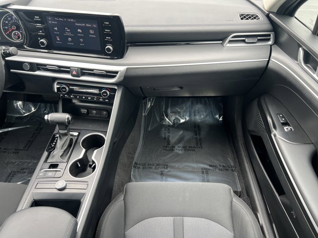 Vehicle image 33 of 34