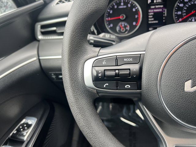 Vehicle image 25 of 34