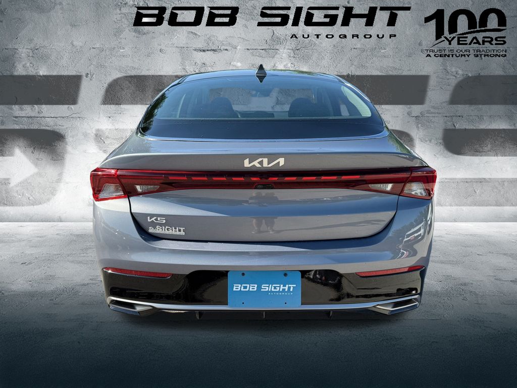 Vehicle image 7 of 40