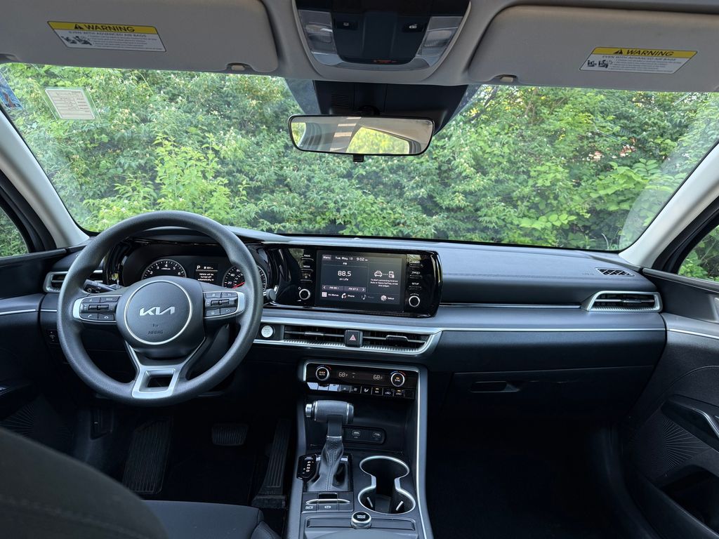 Vehicle image 24 of 40