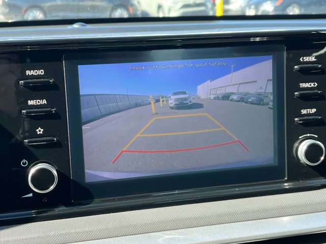 Vehicle image 16 of 41