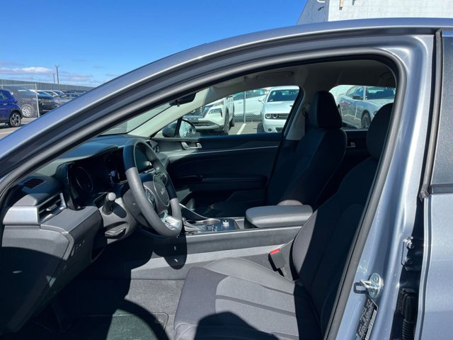 Vehicle image 22 of 41