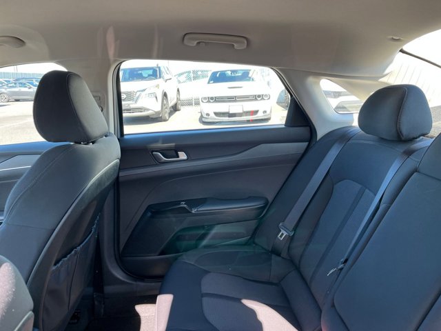 Vehicle image 34 of 41