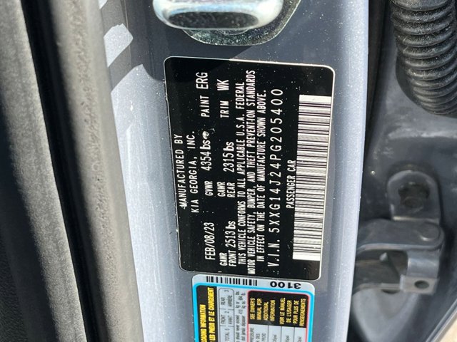 Vehicle image 24 of 41